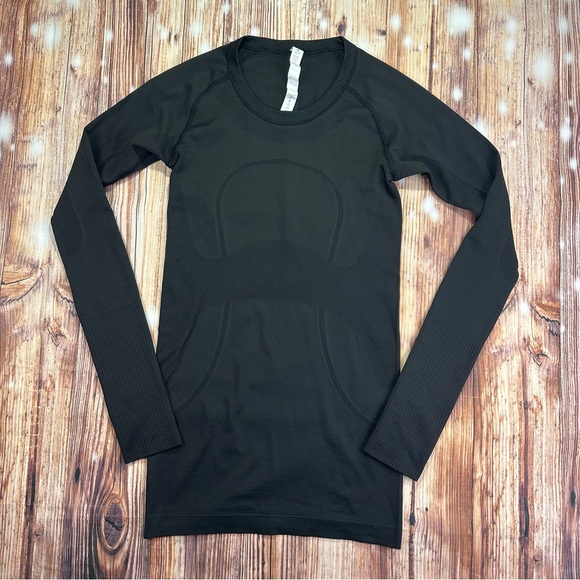 lululemon athletica Tops - Lululemon Athletica Swiftly Tech Long Sleeve Crew Size 4 Black
